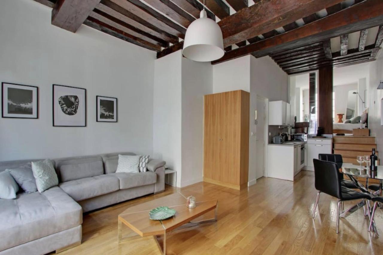 شقة باريس  في Luminous Loft In Saint-Germain Des Pres المظهر الخارجي الصورة